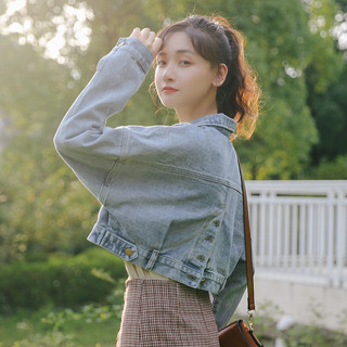 BARE_Áo Khoác Jeans Bare Basic Form Rộng Có Tag Thêu, Áo Khoác Jeans Lửng Basic Phối Nút Sau Lưng