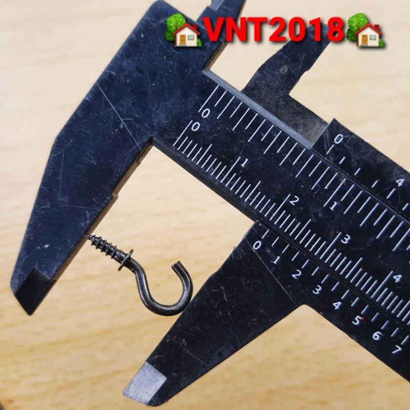 5 móc treo màu đen có gờ chặn