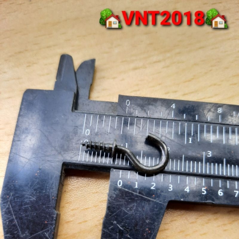 5 móc treo màu đen có gờ chặn