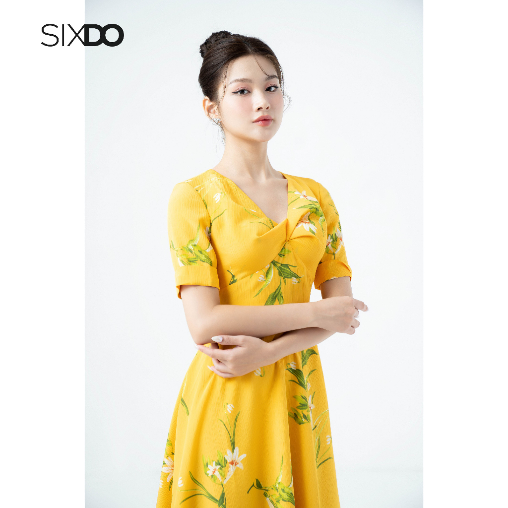 Đầm midi voan hòa vàng dáng xòe cổ V tạo kiểu thời trang SIXDO (Yellow Lily Midi Dress)