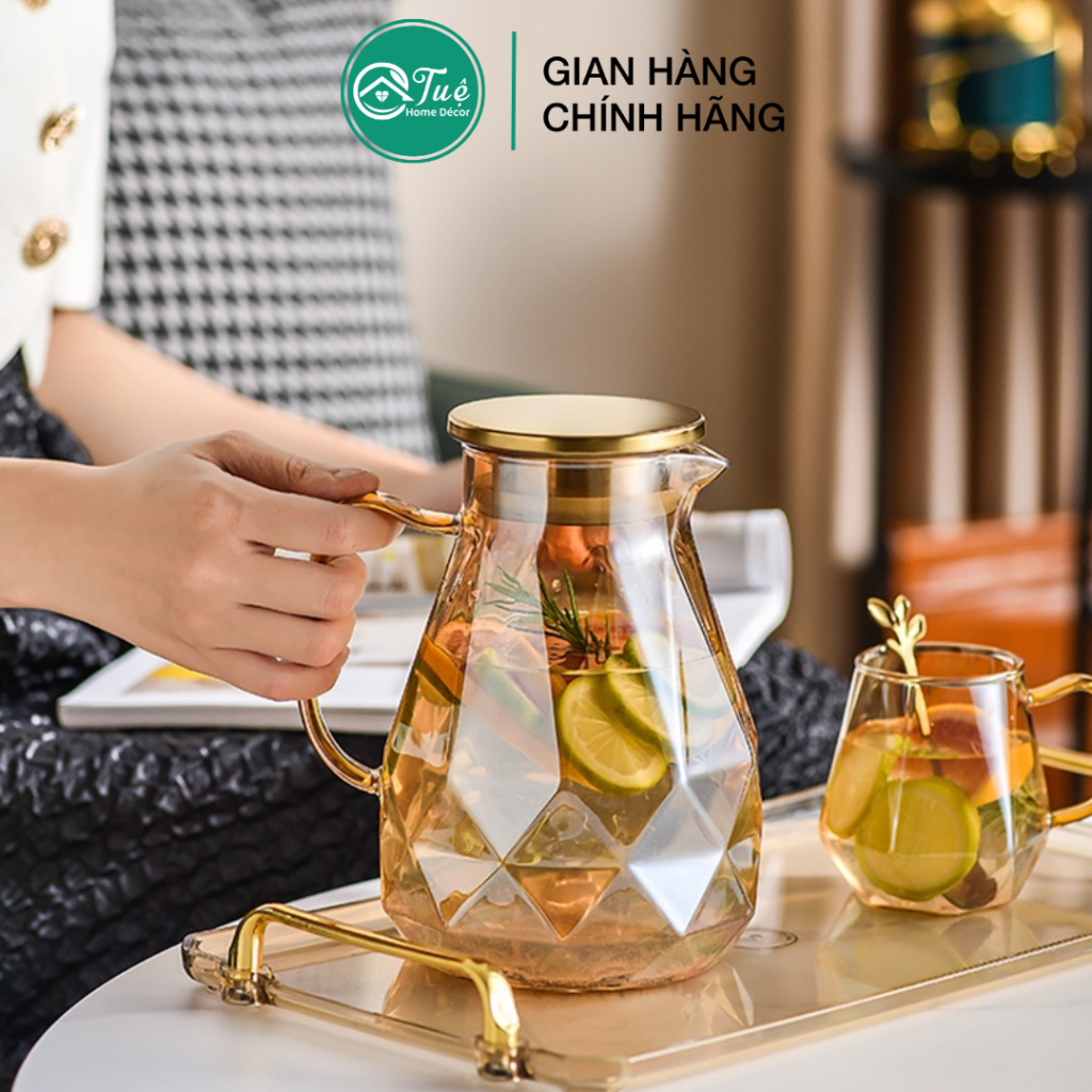 Bình thủy tinh đựng nước chịu nhiệt màu vàng đồng sang trọng - Tuệ Home Decor