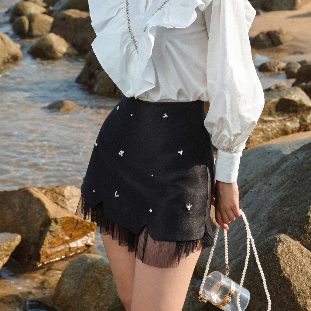 DARLING.ISM - Chân váy đính đá phối dập li Valerie skirt vải bố kim tuyến