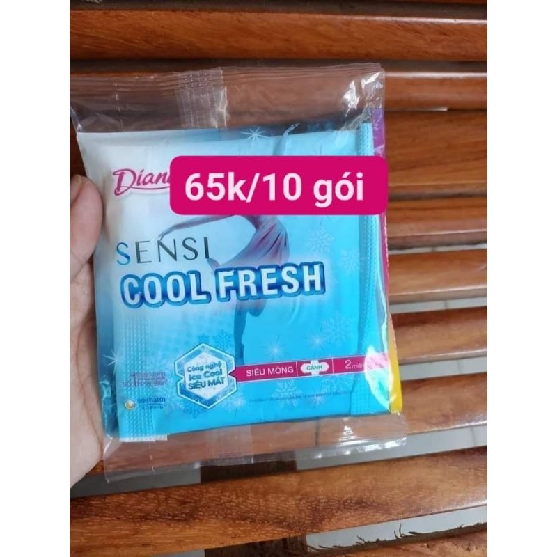 combo 10 gói ( gói 2 m) bvs Diana mỏng cánh 23cm