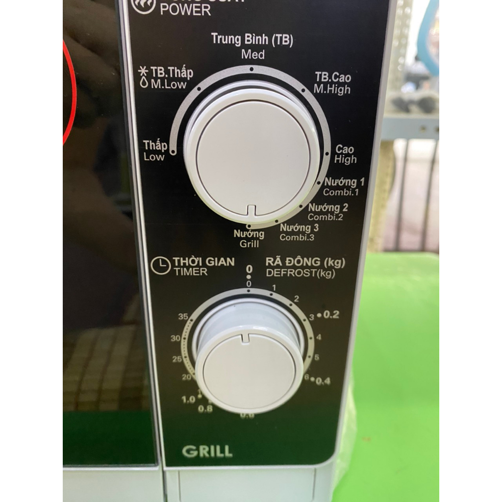 LÒ VI SÓNG CÓ NƯỚNG SHARP R-G221VN 20L- HÀNG CHÍNH HÃNG