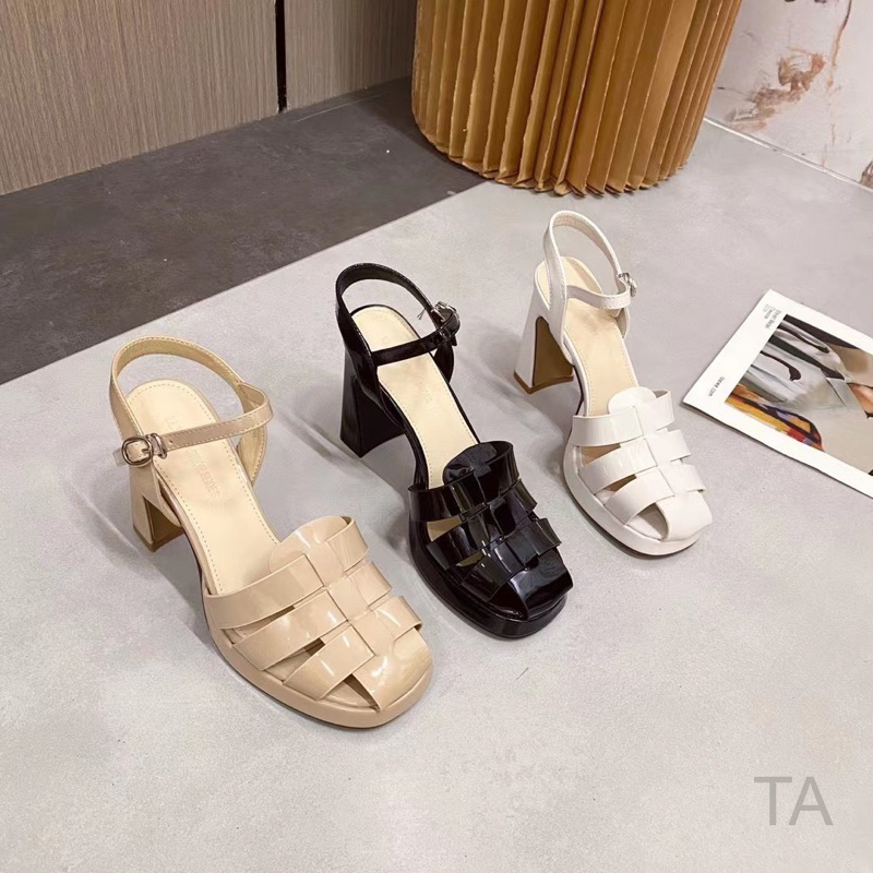 Sandan rọ mũi, đế đúp cao 8cm, chất da bóng. Hàng quảng châu cao cấp có hộp đựng