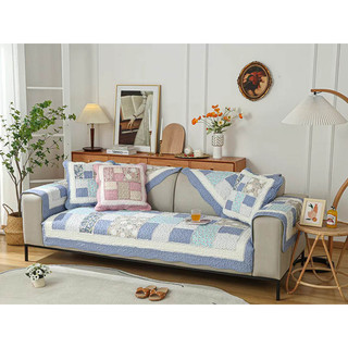 Thảm sofa - ô vuông viền xanh dương - tsf118