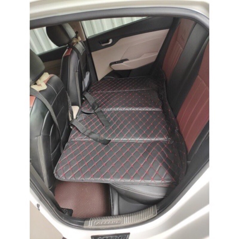 Đệm giường ghế sau ô tô dạng treo