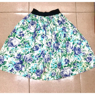 Siêu phẩm chân váy rực rỡ