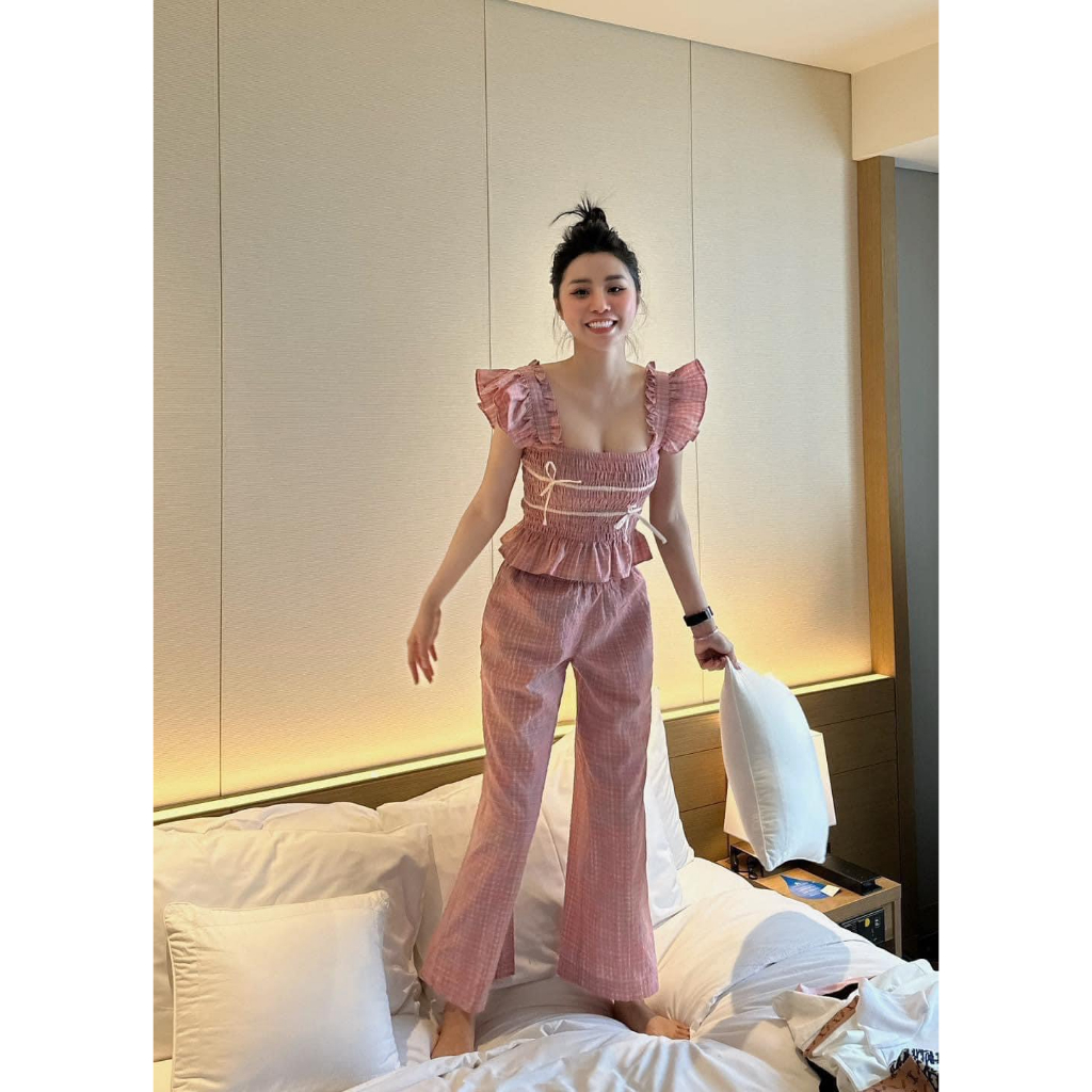 Set bộ áo cánh tiên chun ngực mix quần suông caro hồng siêu hot LD345