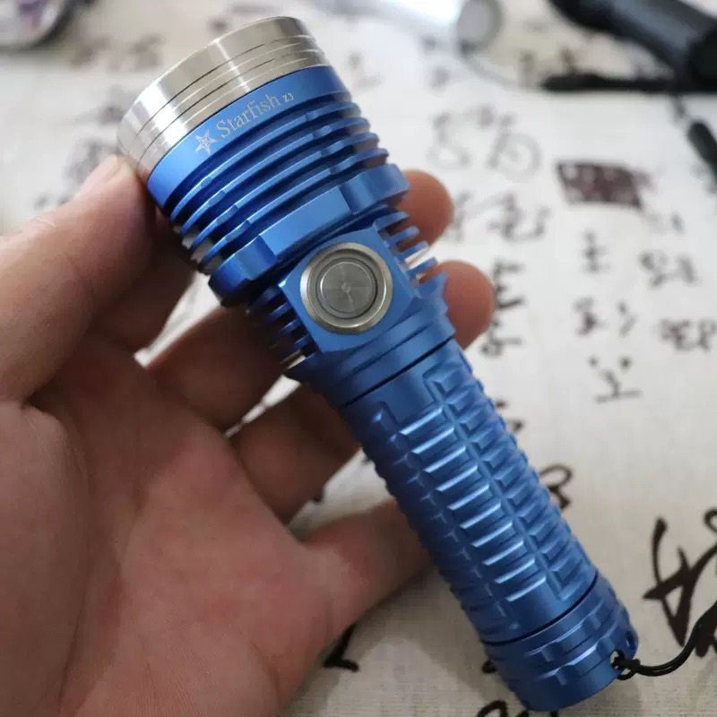 Đèn Pin chiếu xa Starfish Z3 SFT40-2000lumen. Sạc Type C-3A