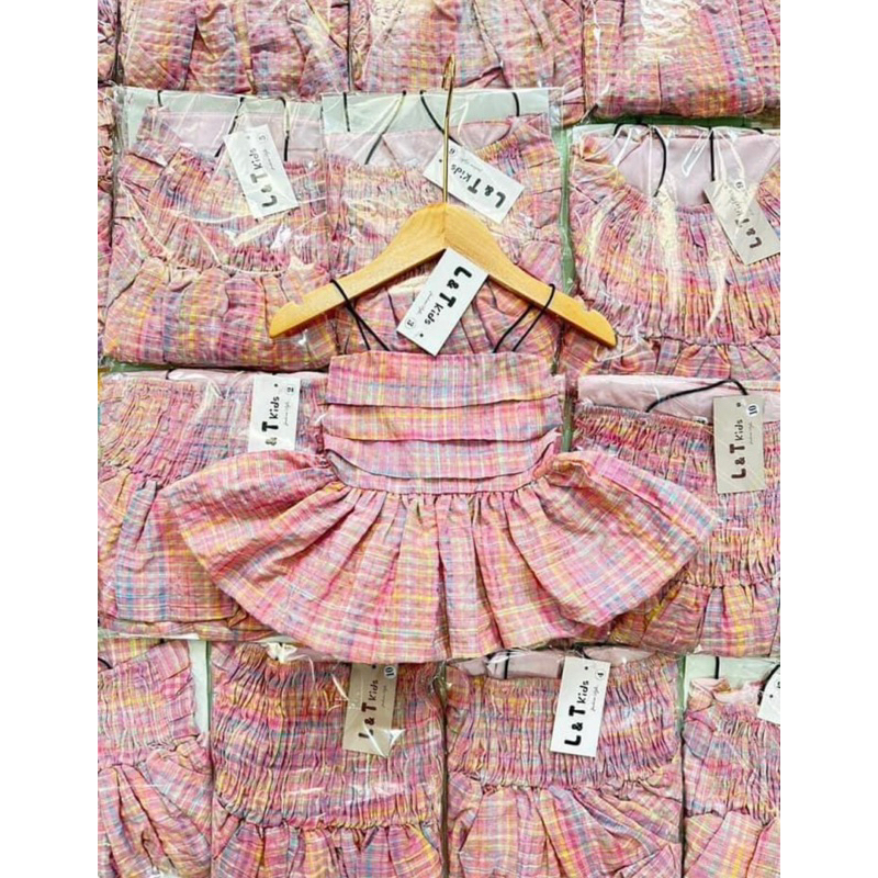 Bộ áo hoa cúp ngực đang hot và quần ống loe cho bé gái siêu đáng yêu thoải mái diện hè