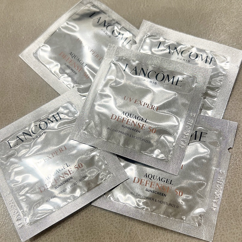 Sample Kem Chống Nắng Lancome UV Expert Aquagel Defense 50 1ml