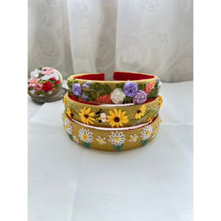 Cài tócthêu tay Handmade by Chang .Màu vàng mustard cực xinh