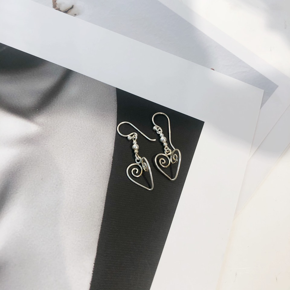 Khuyên Tai Bạc Nữ CaoBac Silver Chất Liệu Bạc Thái Cao Cấp Hoạ Tiết Hình Tim Lạ Mắt Độc Đáo Dành Tặng Cho Bạn Nữ