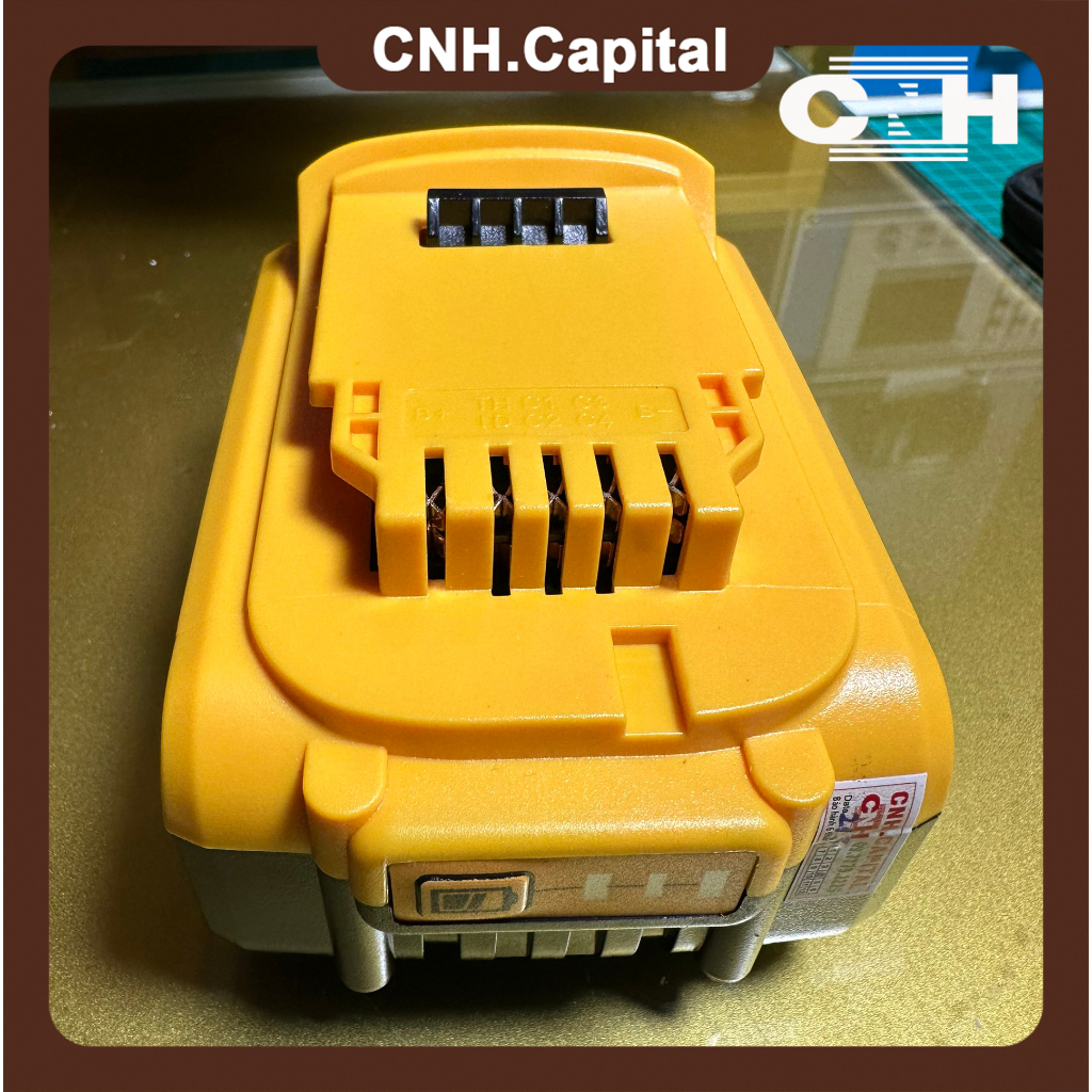 Pin Dewalt 18v. 10cell dùng cho máy chính hãng. Nhận sạc zin