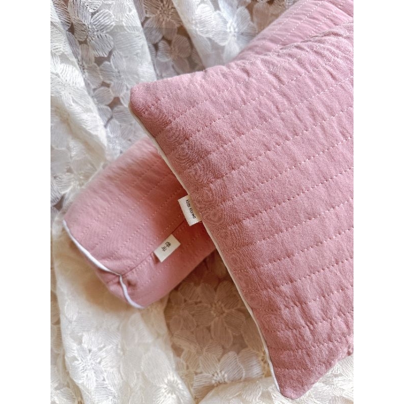 Gối nằm quilting hàn quốc kth 25*40 thêu tên