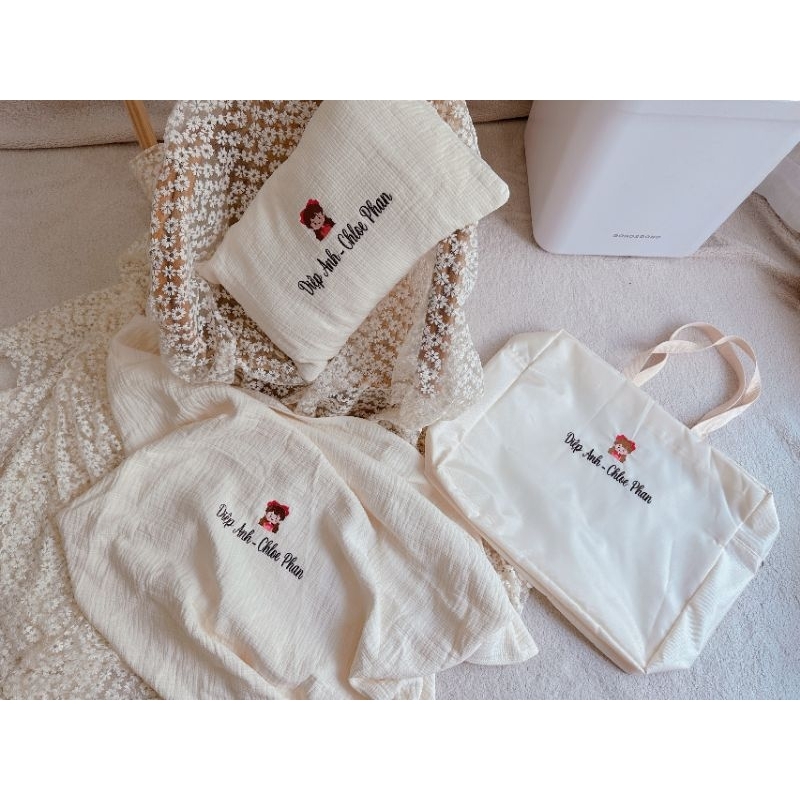 Gối nằm quilting hàn quốc kth 25*40 thêu tên