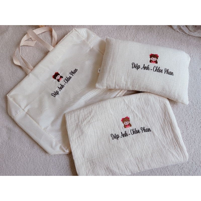 Gối nằm quilting hàn quốc kth 25*40 thêu tên