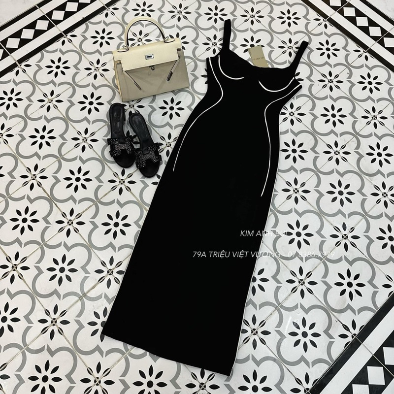 Váy Body Phối Màu Kim Anh Bùi Hot Hit