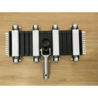 Bàn hút hồ bơi 8 bánh chổi cọ 2 đầu cán inox