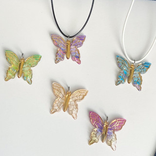 Vòng cổ hình bươm bướm butterfly acrylic moonfire