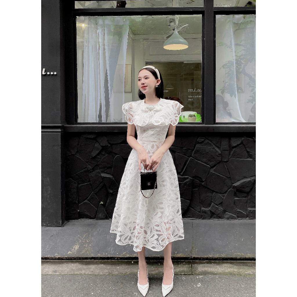Váy Ren Hoa Phối Cánh Tiên Thời Trang