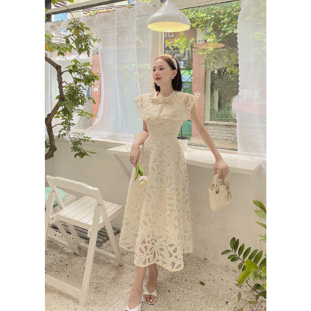 Váy Ren Hoa Phối Cánh Tiên Thời Trang