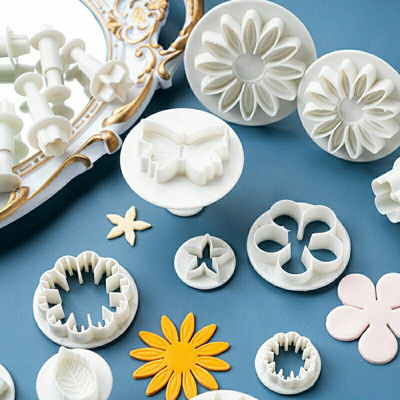 Bộ nhấn 33 chi tiết tạo hình fondant,bánh bao,bánh cookie
