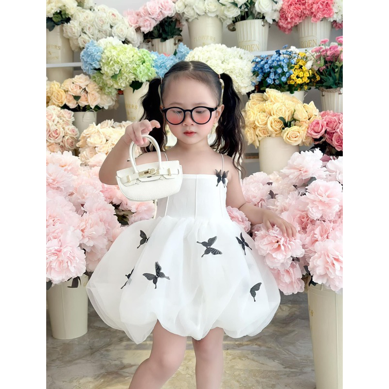 Váy bé gái 2 dây, đầm phòng đính B.ư.ớ.m cực xinh xắn danh cho bé gái đi dã ngoại
