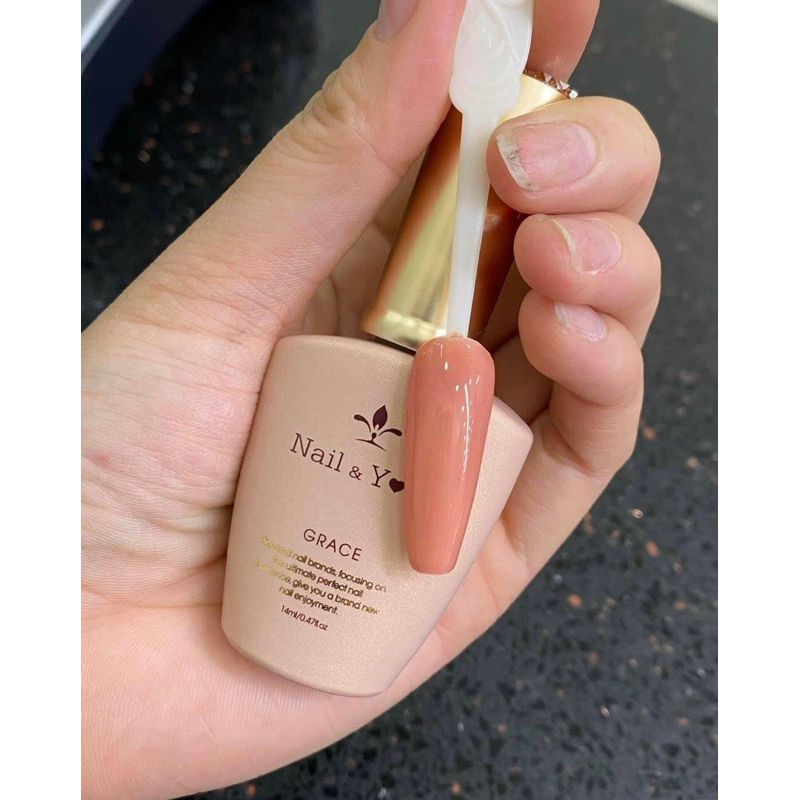 màu thạch da Yolly siêu hót , dung tích 15ml , chất sơn đặc mượt , hàng chính hãng lên màu chuẩn , mẫu chai xinh