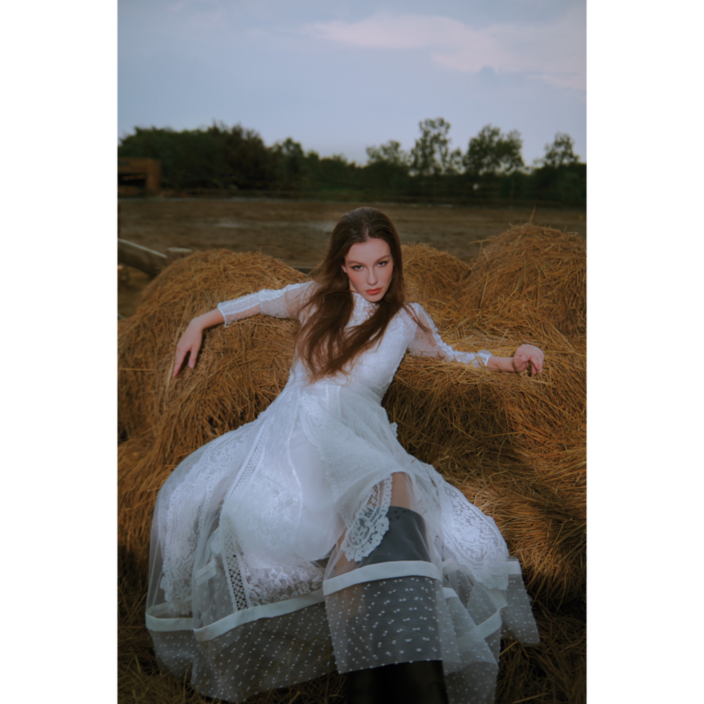 Váy ren dự tiệc dáng xoè The Country Philosophy Long Dress vải ren thêu hoa