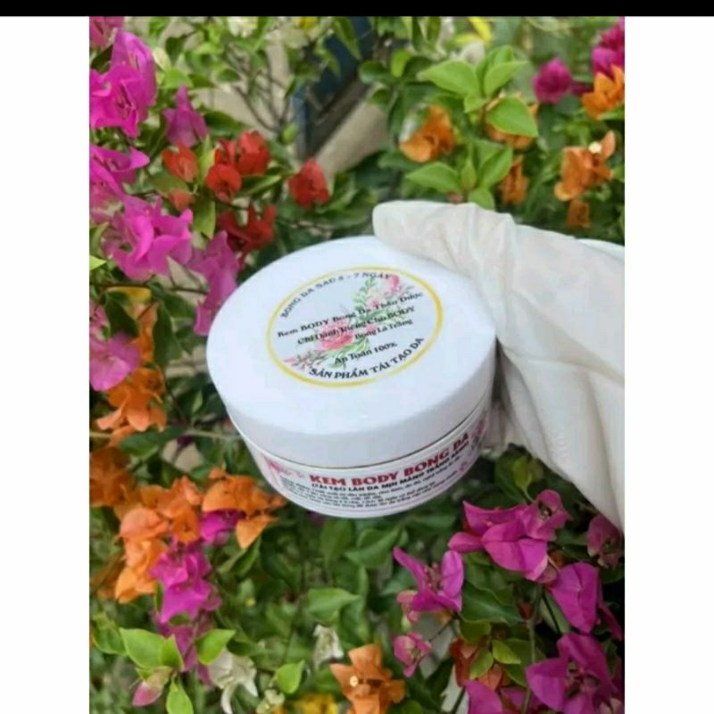 Body bong da thảo dược cao cấp giúp da nâng tông và trắng mịn sau 7 ngày