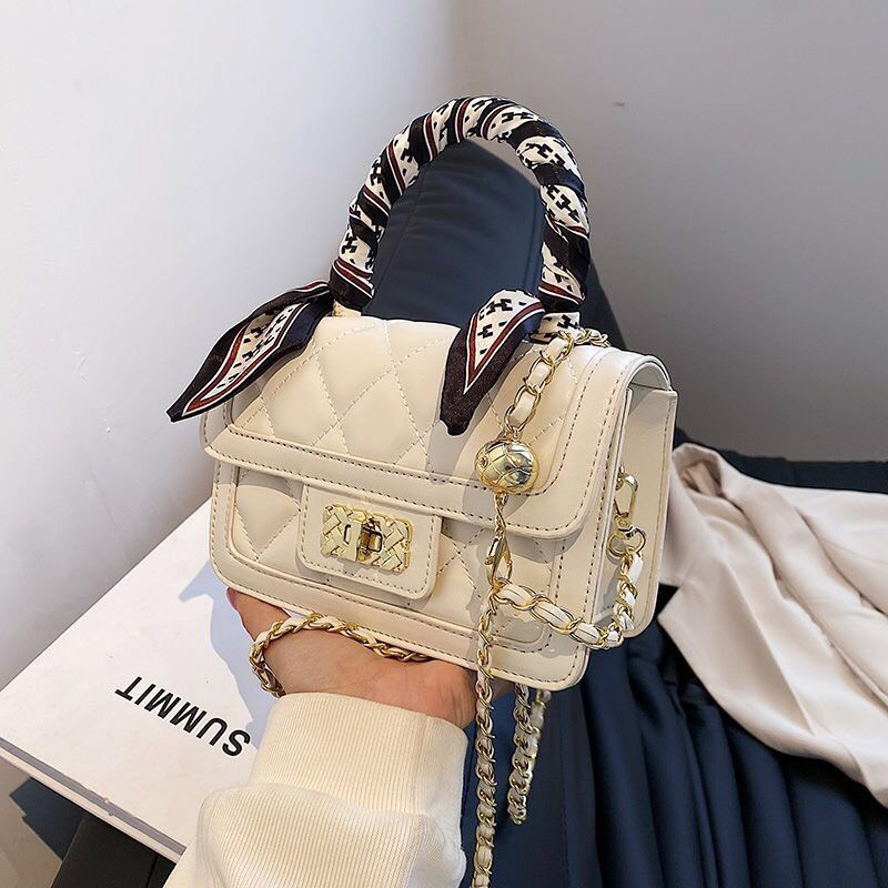 TÚI XÁCH NỮ KHÓA XOAY TRẦN TRÁM TẶNG KÈM KHĂN NƠ 663