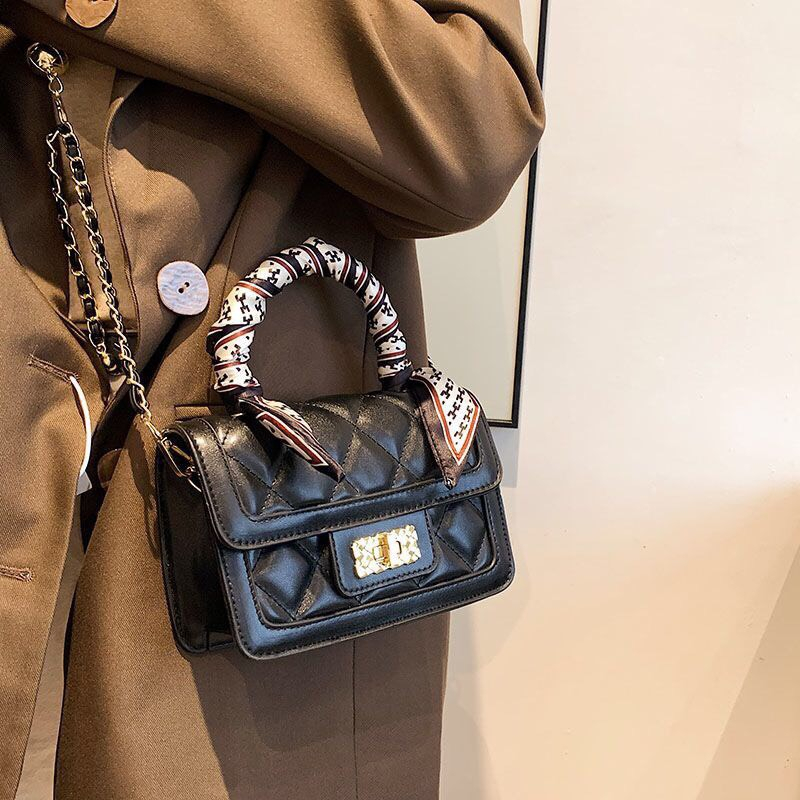 TÚI XÁCH NỮ KHÓA XOAY TRẦN TRÁM TẶNG KÈM KHĂN NƠ 663