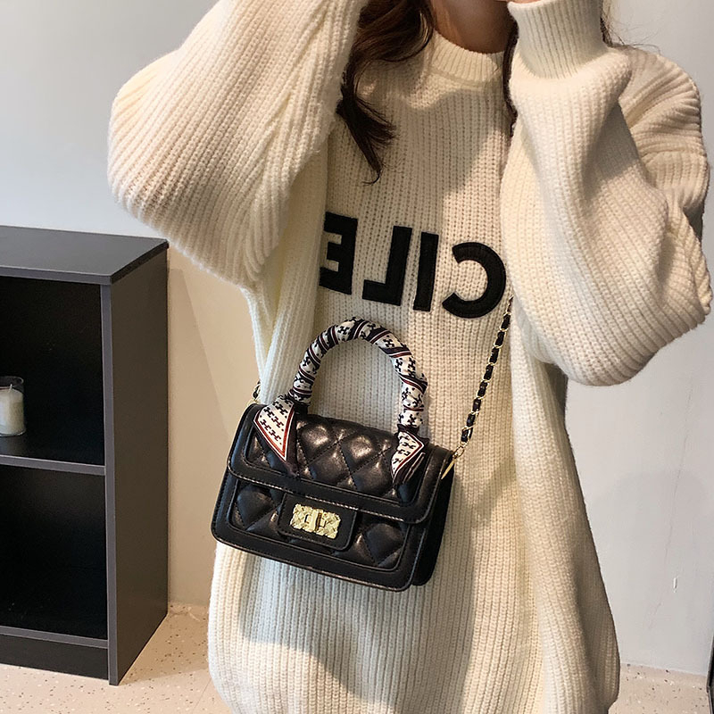 TÚI XÁCH NỮ KHÓA XOAY TRẦN TRÁM TẶNG KÈM KHĂN NƠ 663