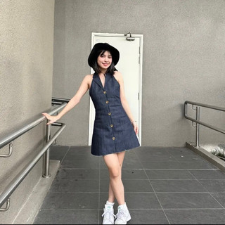 đầm denim cổ vest