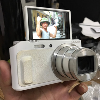 Máy ảnh Cao Cấp Lumix DMC-TZ57 - Màn lật, WIFI, Zoom số 80x Quay full HD đẹp keng