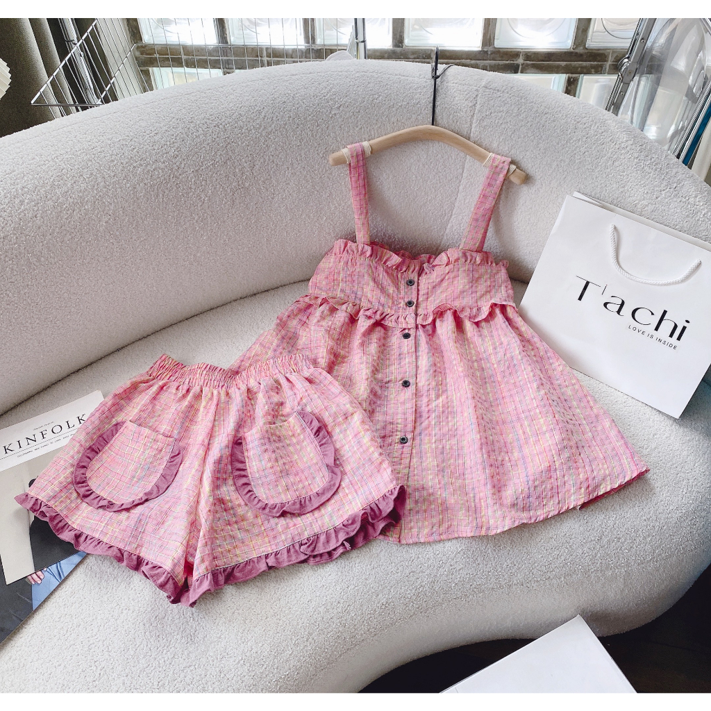 SET ÁO BBD HỒNG 2 DÂY BÈO NGỰC NÚT + QUẦN SHORT BÈO VIỀN TÚI