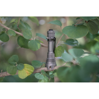 Đèn pin Manker Striker Titanium led SFT40 2300lumen