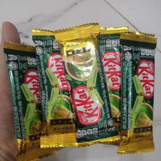 Socola KitKat trà xanh 17g  (trời nóng bạn vui lòng bỏ ngăn mát tủ lạnh trước khi dùng)