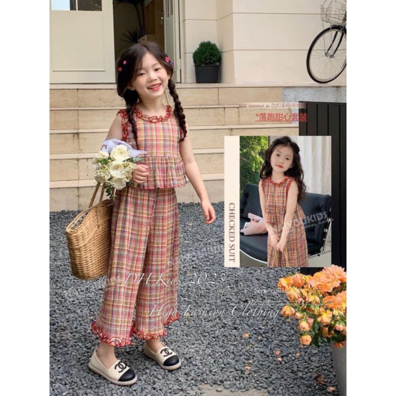 Bộ kẻ siêu yêu bé gái