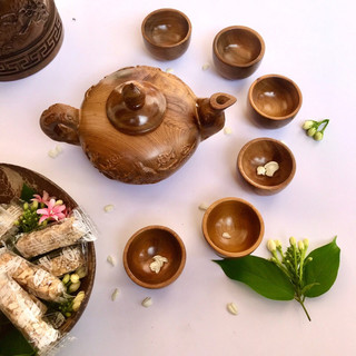 Bộ ấm trà gỗ bách xanh