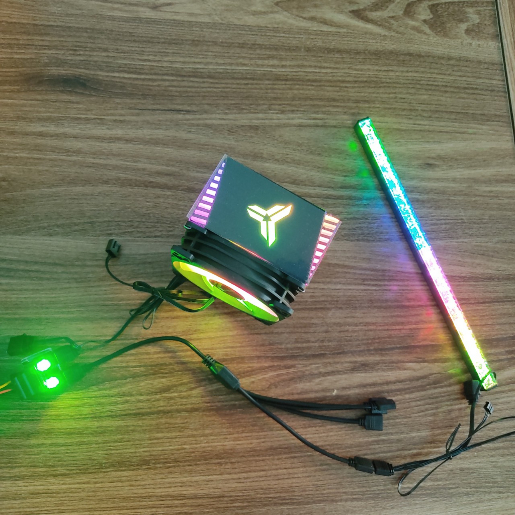 Phụ Kiển Đổi Chân Nguồn Sata Ra 2 Cổng 5v ARGB - Hàng New