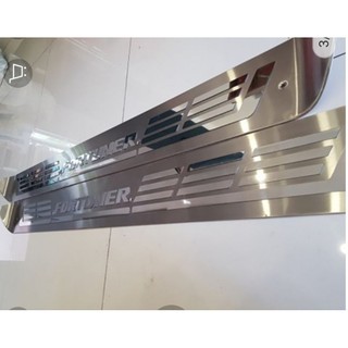 Ốp mặt bệ bước chân Fortuner inox