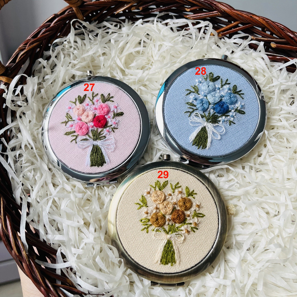 Gương trang điểm thêu tay cao cấp