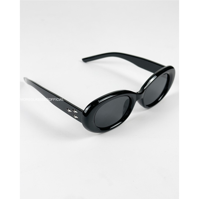 Kính mát có sẵn hình tròn họa tiết sao 4 cánh MOREGLASSES phong cách Y2K Punk tròng kính chống UV 400 ảnh thật