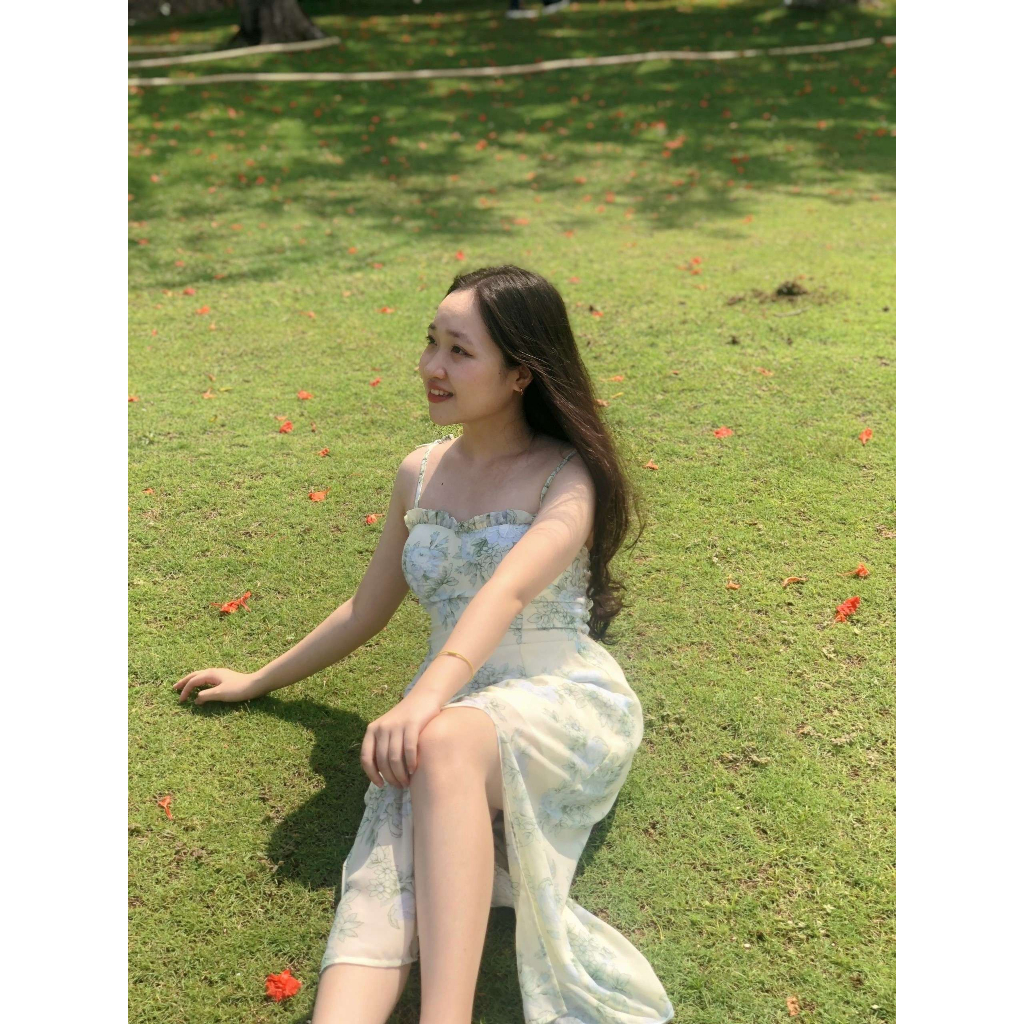Váy voan xòe hai dây đi biển Pretty Petals