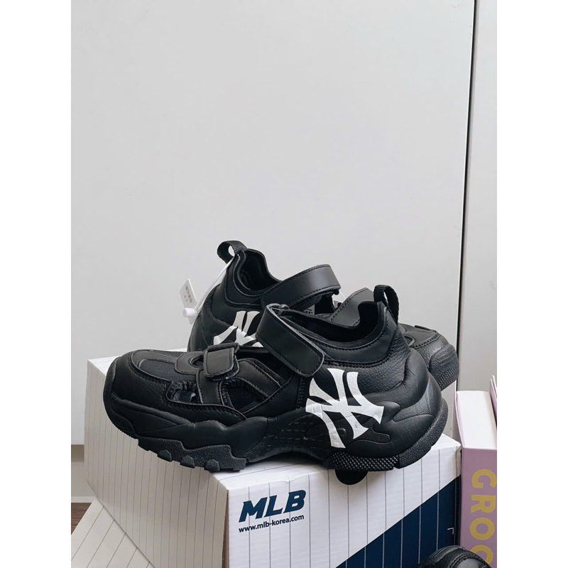 GIÀY DÉP MLB BIG BALL CHUNKY MAS NEW york yaness black, Giày dép sandal mlb độn đế đen full ny đen