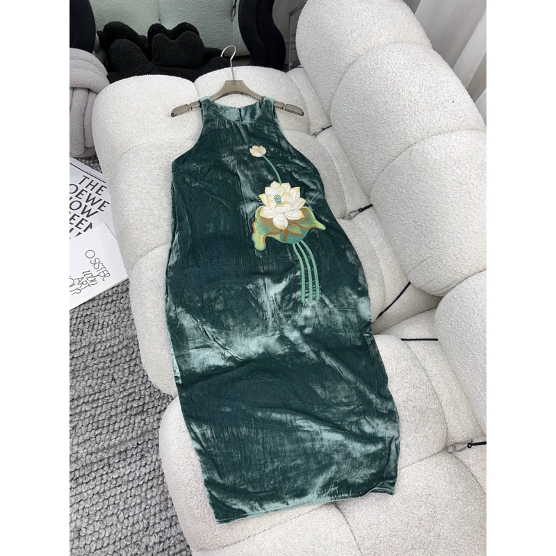 Váy nhung the thêu