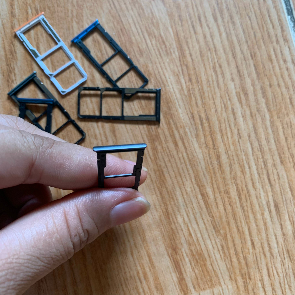 Khay sim xiaomi poco c40